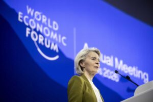 Ursula confessa: «L’Artico mai stato una priorità». E l’Ue delira: Nato senza Usa