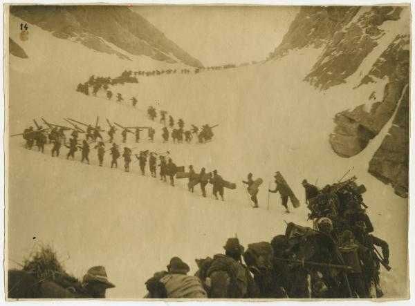 Gli Alpini sull'Adamello durante la Grande Guerra fotografati da Luca Comerio