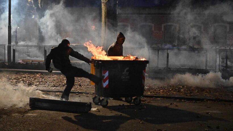 I giudici ai picchiatori rossi: «Fate pure i vostri comodi»