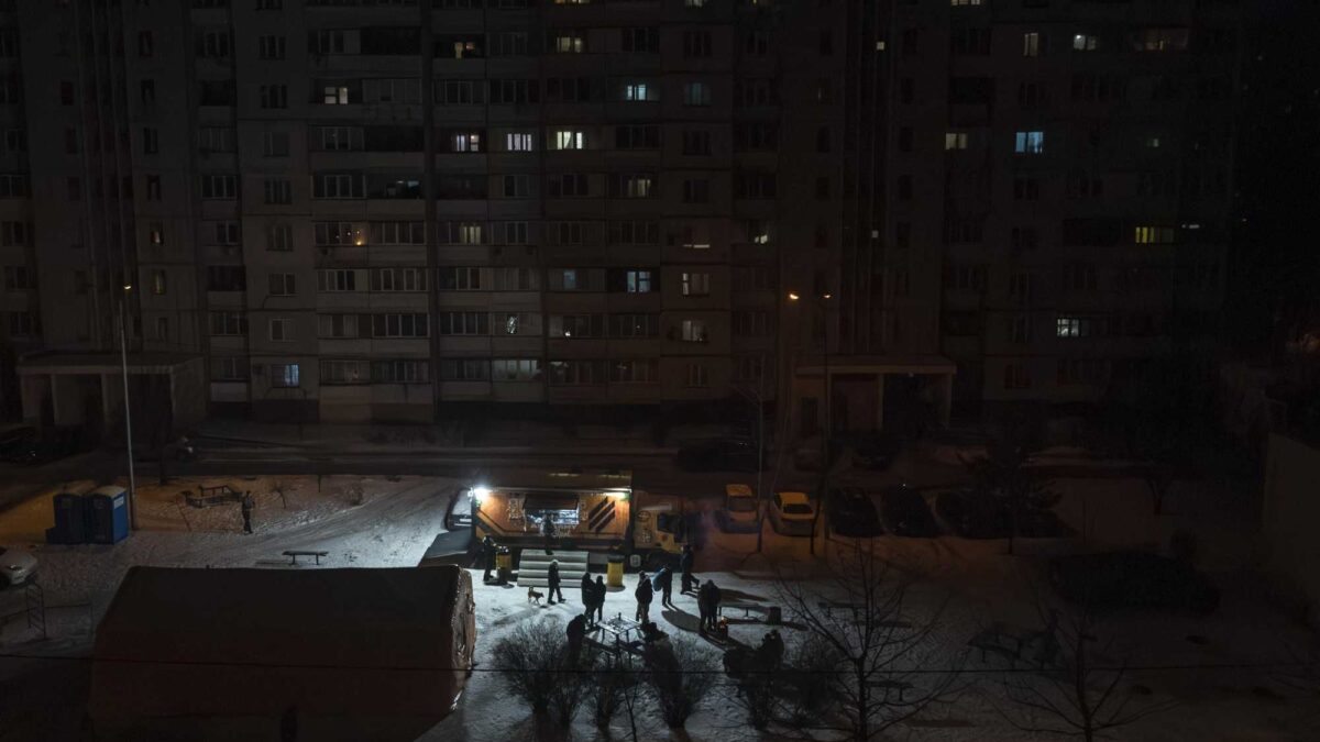 Mezza Ucraina finisce ancora al buio