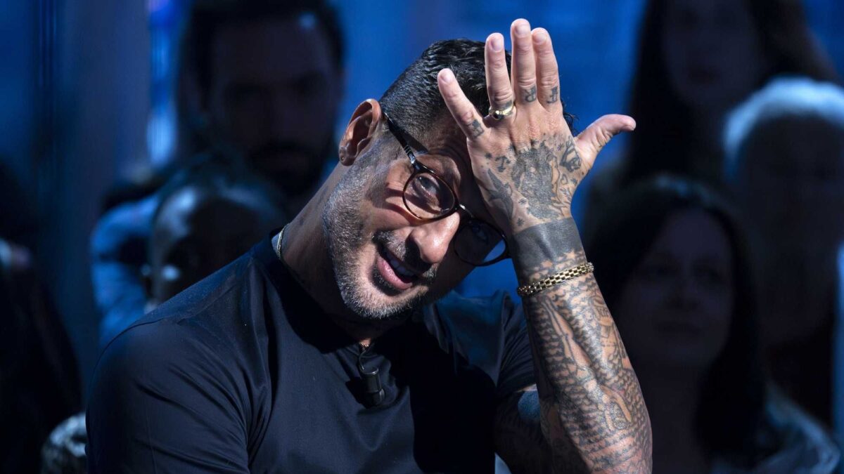 Instagram spegne la tv di Corona: «Violazioni multiple delle regole»