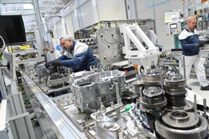 Stellantis molla le batterie e torna al diesel