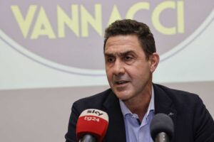 Il generale Vannacci fa il democristiano