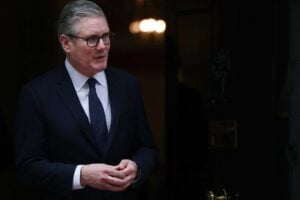 Starmer vieta i baby social, non i baby trans