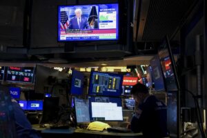 La stampa rettifica: in America c’è ancora la democrazia