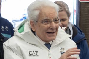 Il nuovo sport è compiacere Mattarella