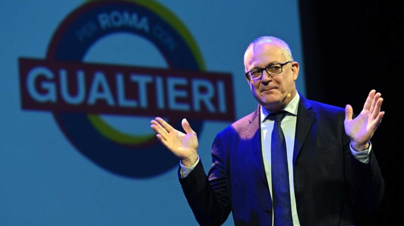 Gualtieri tira la sòla pure ai romani: 1.000 euro se circoli con l’elettrica