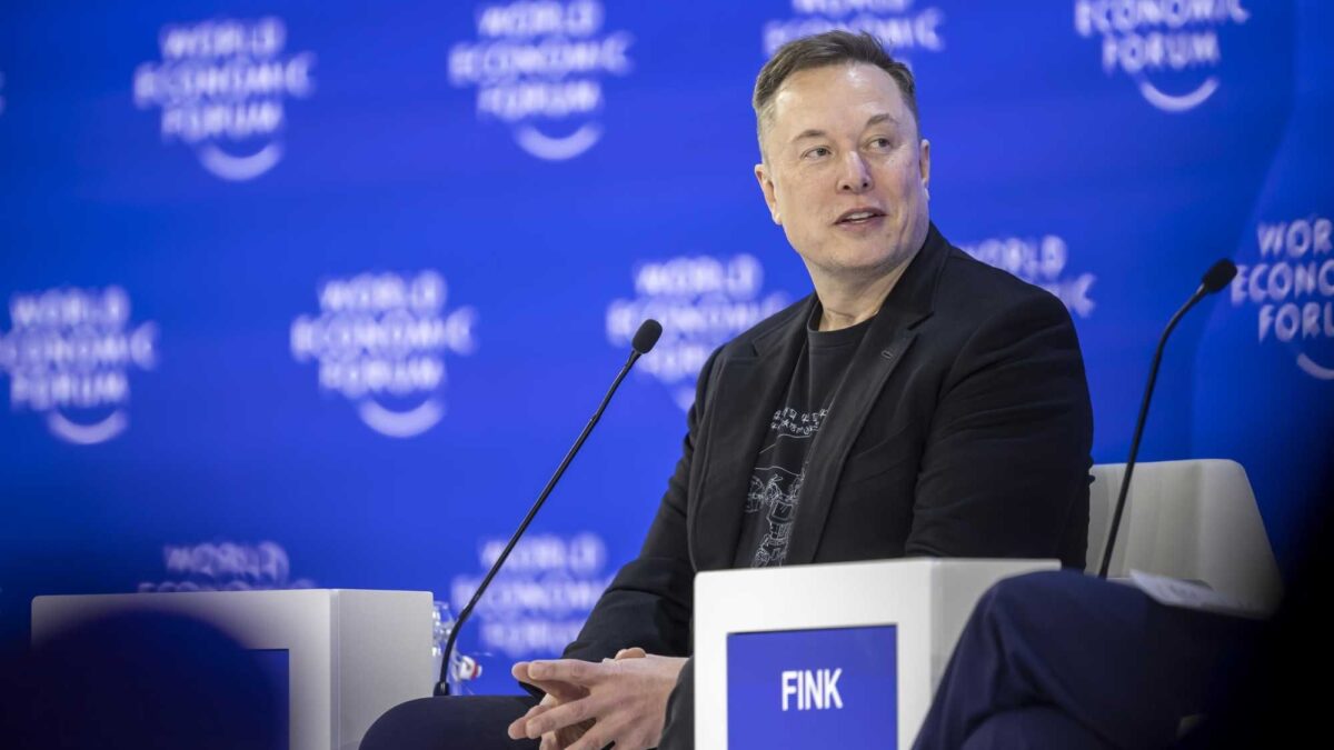 Elon Musk. Il sogno di un sistema interconnesso dall’algoritmo, ai robot, a Marte