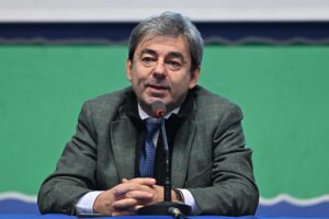 L’Anm piazza i cartelloni in tribunale e «invade» persino i circoli della GdF