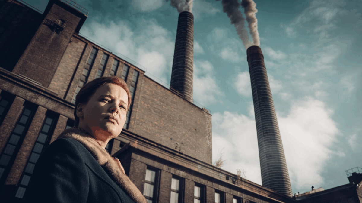 «Bambini di piombo», la serie Netflix sulla dottoressa che sfidò il regime comunista