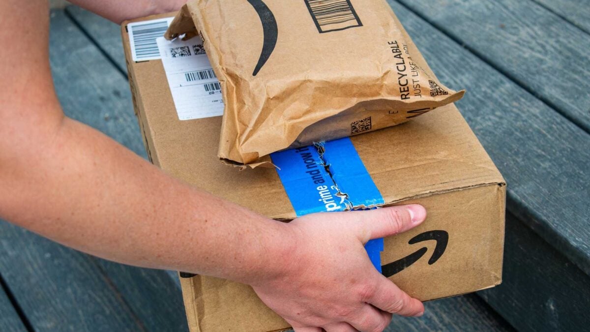 I «pacchi» rifilati da Amazon nel labirinto dell’assistenza clienti