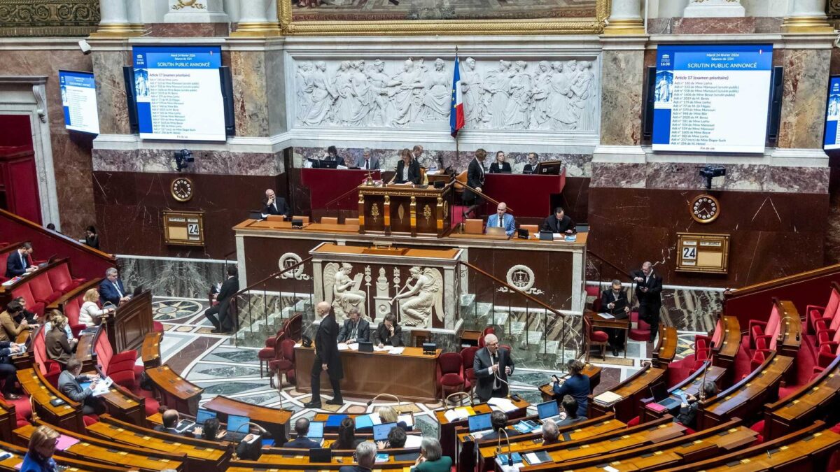 La Francia vuole punire con il carcere chi dissuade i malati dall’eutanasia