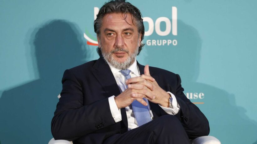 Unipol fa il pieno di utili e dividendi: «Il risiko? Bosco infestato da lupi»