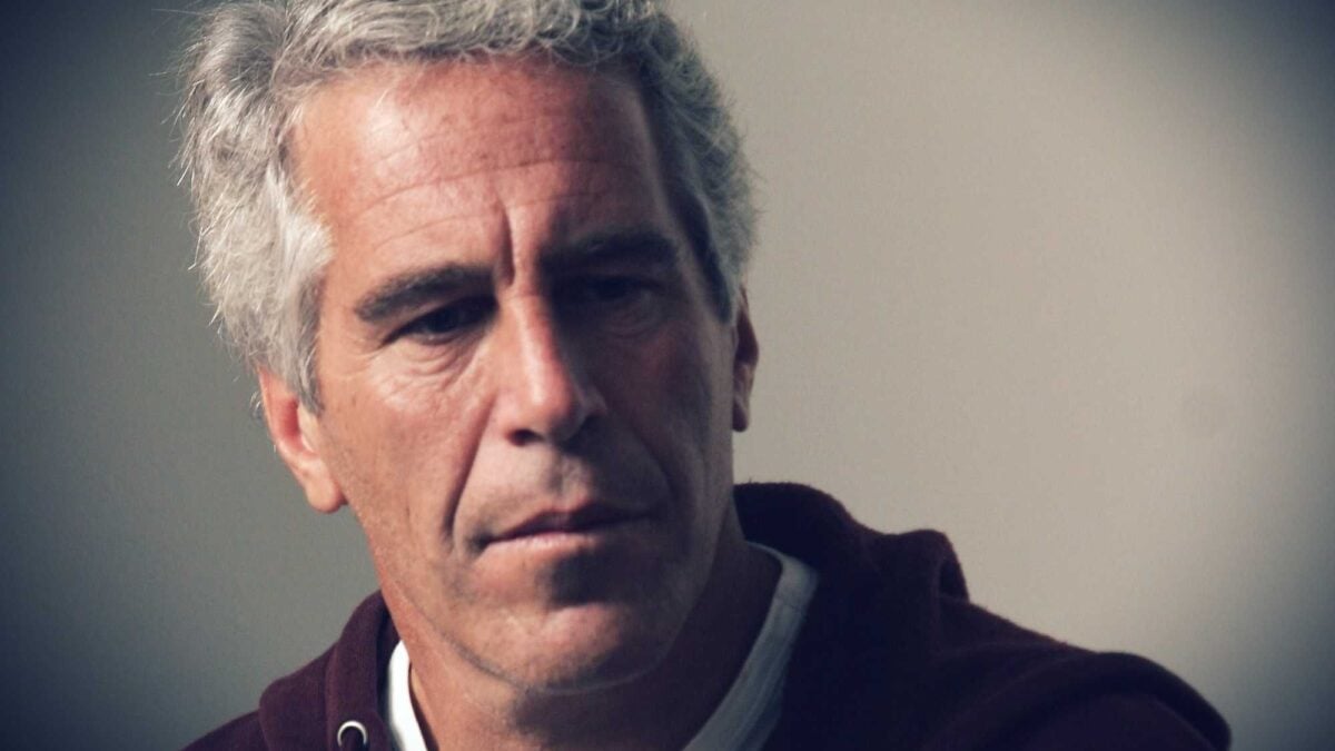 Epstein & C. Sesso, droga e foto per ricattare il mondo