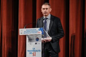 Decine di magistrati in rivolta: «Gratteri, adesso ci indaghi tutti»