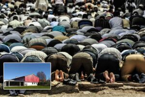 Inizia la Quaresima e la chiesa diventa una moschea aperta per il Ramadan