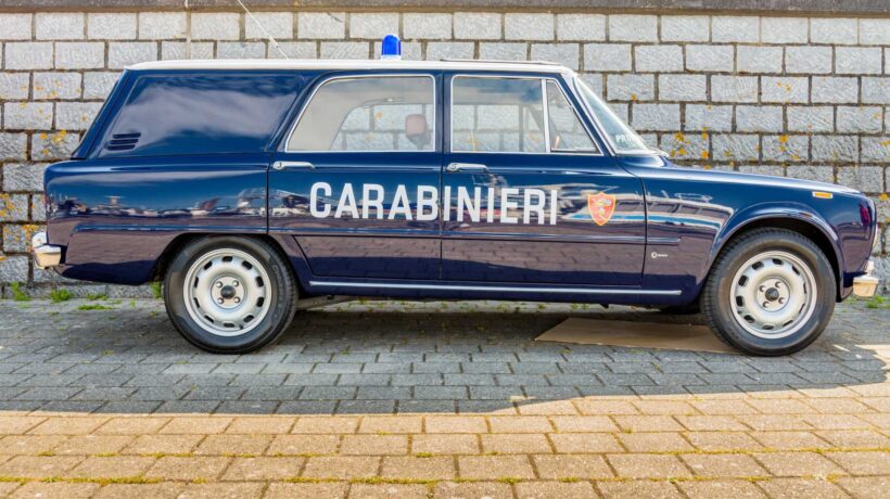 Una Giulia speciale realizzata per i Carabinieri dalla carrozzeria Colli (IStock)