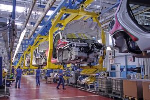 Gli indiani chiamano gli italiani a produrre auto