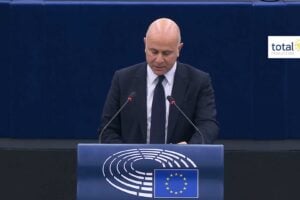 Vino: De Meo e Fidanza difendono il modello italiano