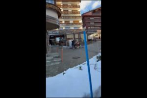Un mese dalla strage: a Crans-Montana non si pensa al rogo soltanto sulle piste