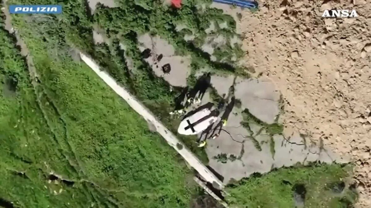 Niscemi, recuperata la croce caduta nella frana