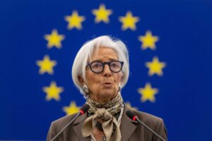 La Bce offre soldi a chi non vende titoli in euro