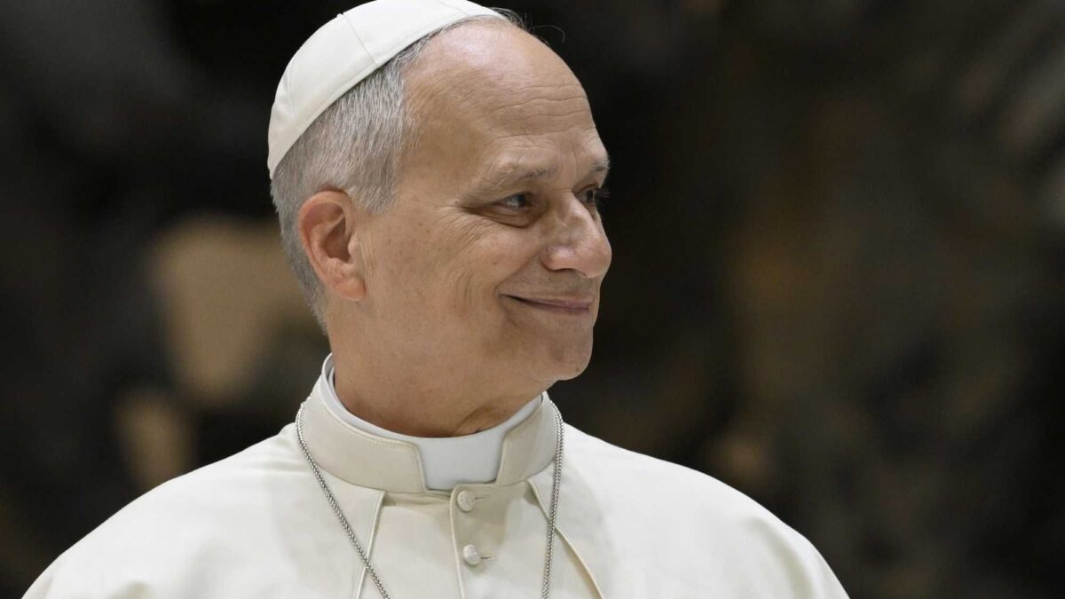 Leone difende il celibato dei preti anche dai preti in cerca di «like»