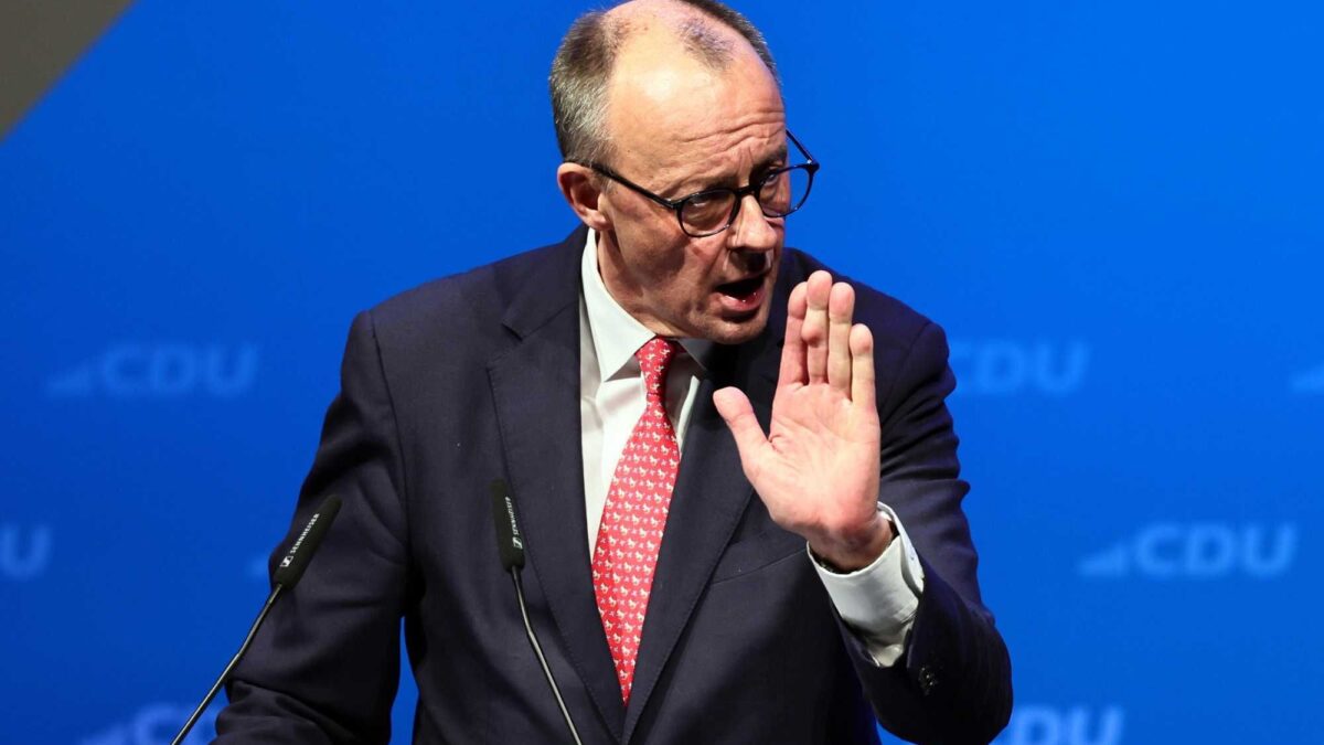 La libertà di parola secondo l’Europa: nonno indagato per un post su Merz