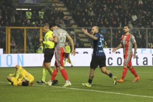 Petardo su Audero: stop trasferte ma il Viminale risparmia il derby