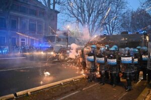Ora mani libere ai poliziotti per difenderci dai criminali