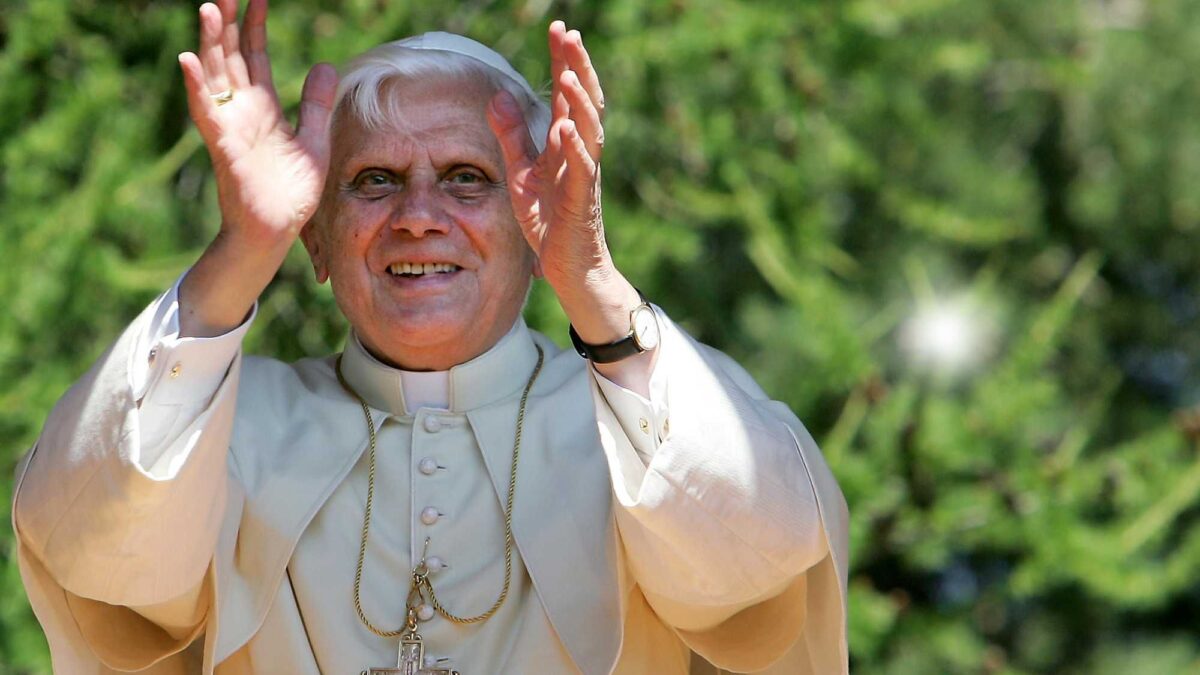 Quando il sacro si fa ovvio, evapora. Ratzinger lo aveva capito nel 1958