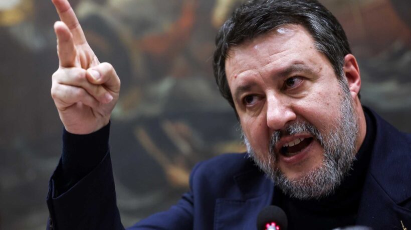 Il capo leghista: «Cambiare casacca fa solo aumentare l’astensionismo»