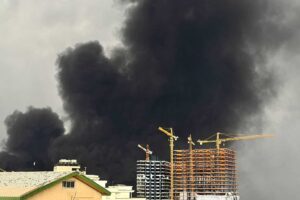 Medio Oriente, gli Emirati bombardano Teheran. L’Iran nomina Mojtaba Khamenei