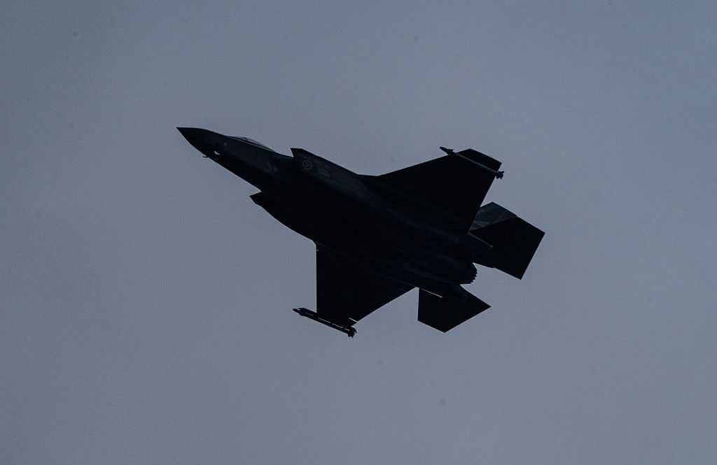Ombre russe dietro l’F-35 centrato