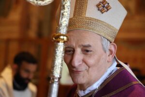 Zuppi fa l’imparziale ma ridacchia: «L’equilibrio dei poteri è al sicuro»