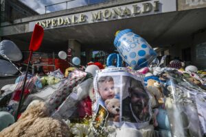 Infezioni, carenze e morti sospette. Il M5s sapeva dei guai del Monaldi