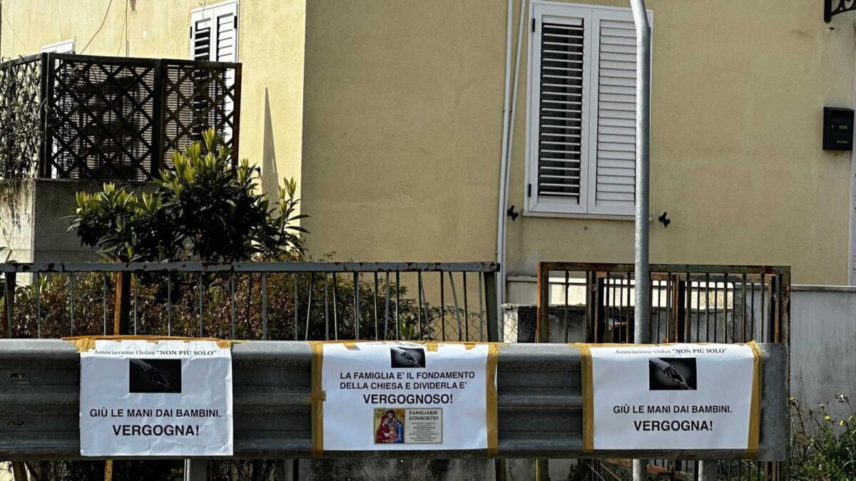 Proteste contro i giudici. Le assistenti sociali tramano: spostare i piccoli Trevallion