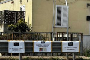 Proteste contro i giudici. Le assistenti sociali tramano: spostare i piccoli Trevallion