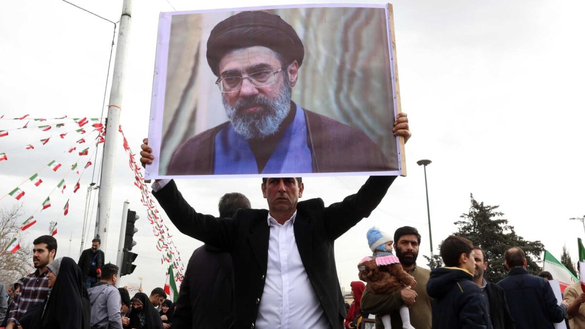 L’Iran ha scelto la sua nuova Guida: «Continuità nel nome di Khamenei»