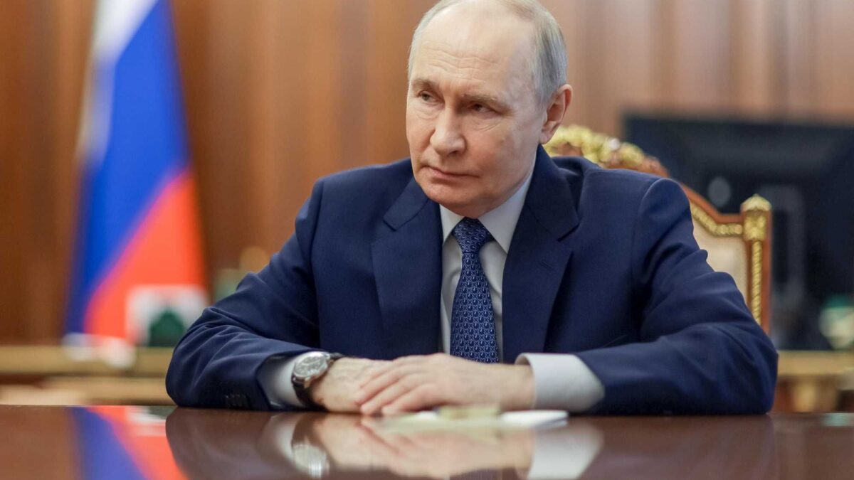 Vladimir Putin: dal KGB al Cremlino – Biografia di un leader controverso