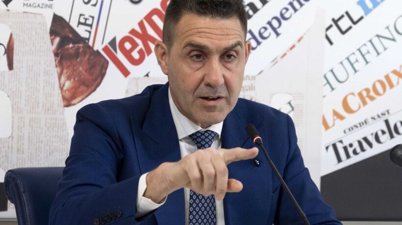 In mille pezzi l’Armata del campo largo. Vannacci gira a sinistra