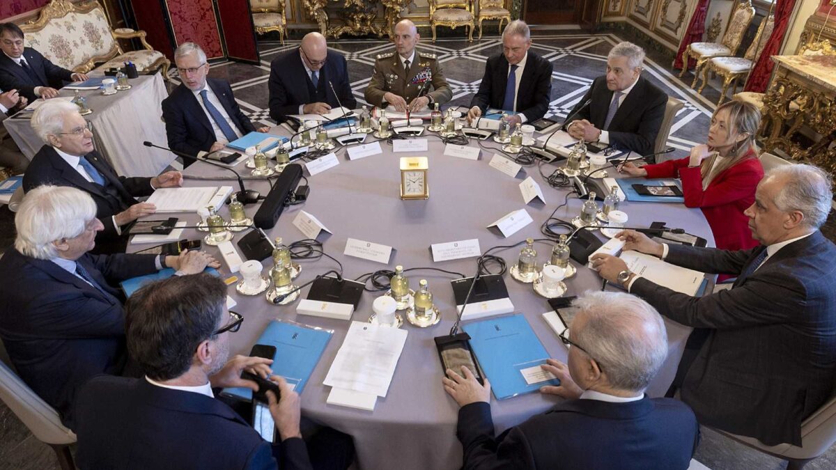 L’Italia si chiama fuori dal conflitto: «Rischiamo attacchi terroristici»