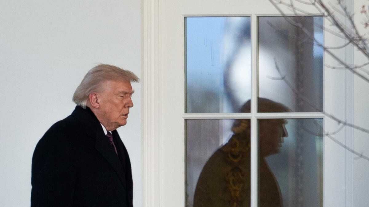 Raid Usa su Hormuz, Trump agli alleati: «Gestitevelo voi, così forse vi svegliate»