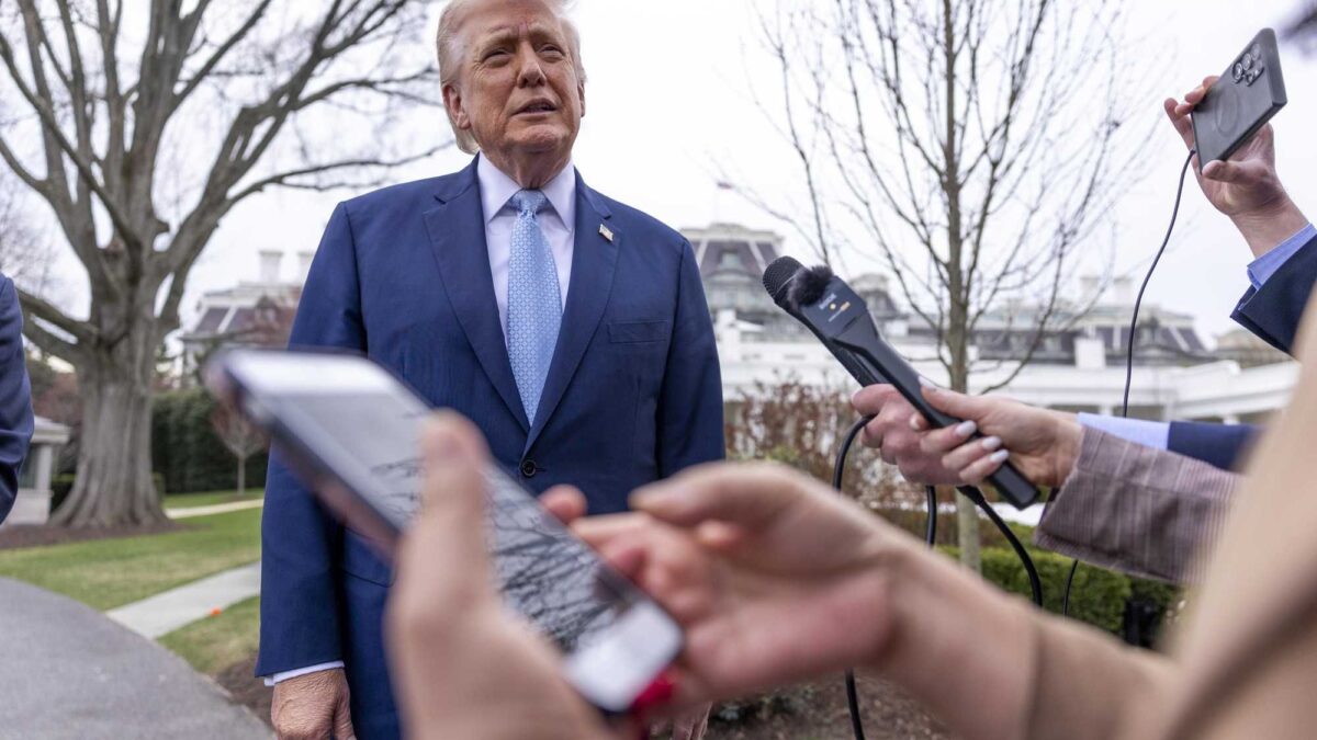 Iran, Trump: «Accordo in 15 punti, stop all’atomica e cambio di regime». Ma Teheran non conferma