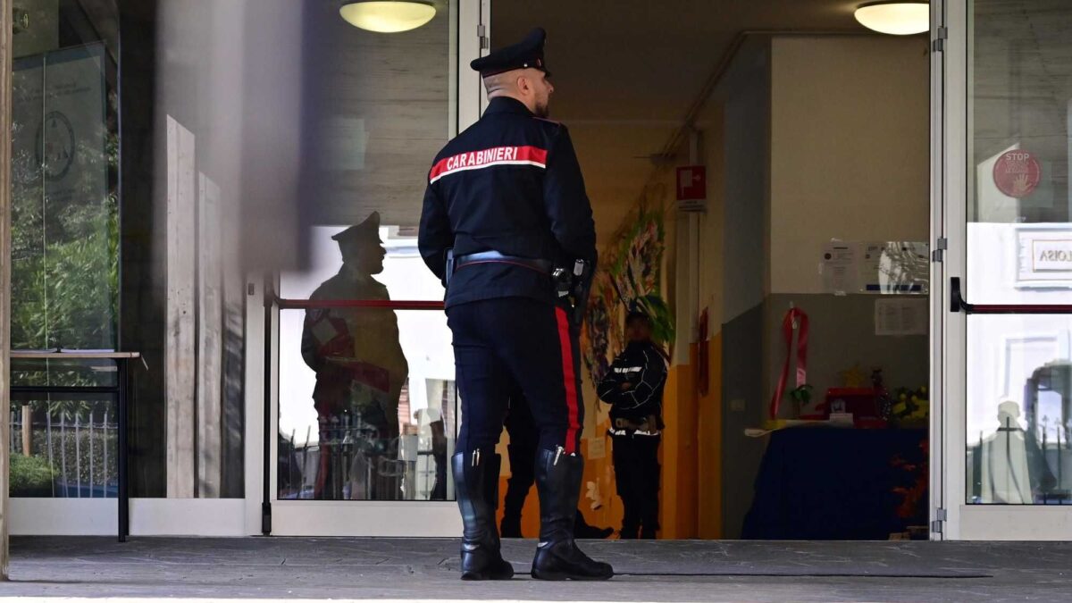 Tredicenne accoltella la sua prof durante una diretta sui social