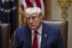 Trump perde il tocco magico. I mercati si fidano meno: petrolio e interessi in risalita