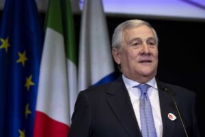 Giostra di riunioni dell’Ue e del G7. Fi insiste: accise giù, compensa l’Iva