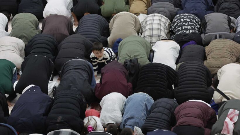Scuole sottomesse:  ok al Ramadan, i preti invece…