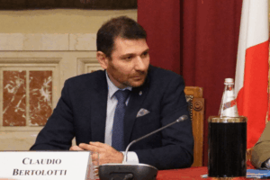 «Gli antifa? Terroristi. Così vogliono portare la guerriglia in Italia»