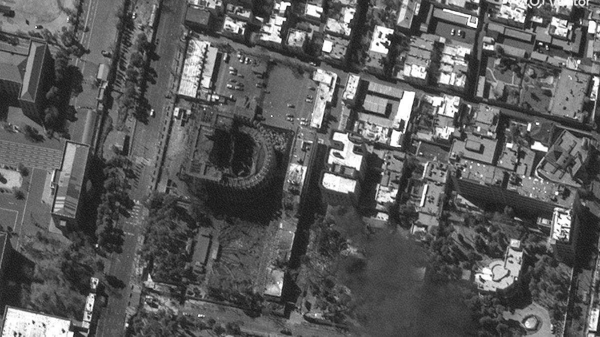 Bombardate le primarie degli ayatollah